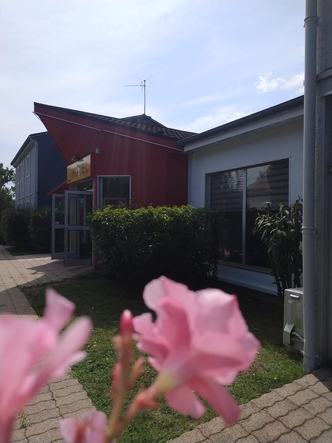 Hotel - Restaurant Du Lac - Agen Boé Exterior photo